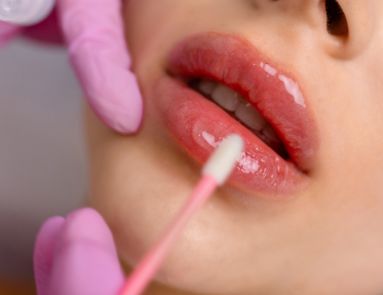 lip-2